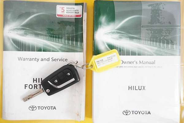 2021 Toyota Hilux SR (4x4) GUN126R Facelift 4X4