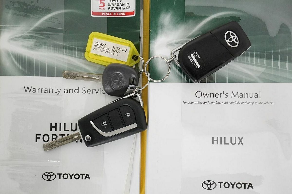 2021 Toyota Hilux SR (4x4) GUN126R Facelift 4X4