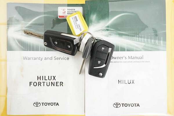 2021 Toyota Hilux SR (4x4) GUN126R 4X4