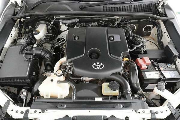 2021 Toyota Hilux SR (4x4) GUN126R Facelift 4X4