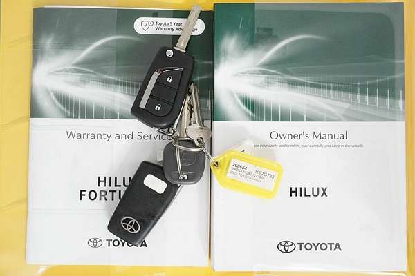 2022 Toyota Hilux SR (4x4) Steel Wheels GUN126R 4X4