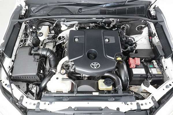 2016 Toyota Hilux SR (4x4) GUN126R 4X4