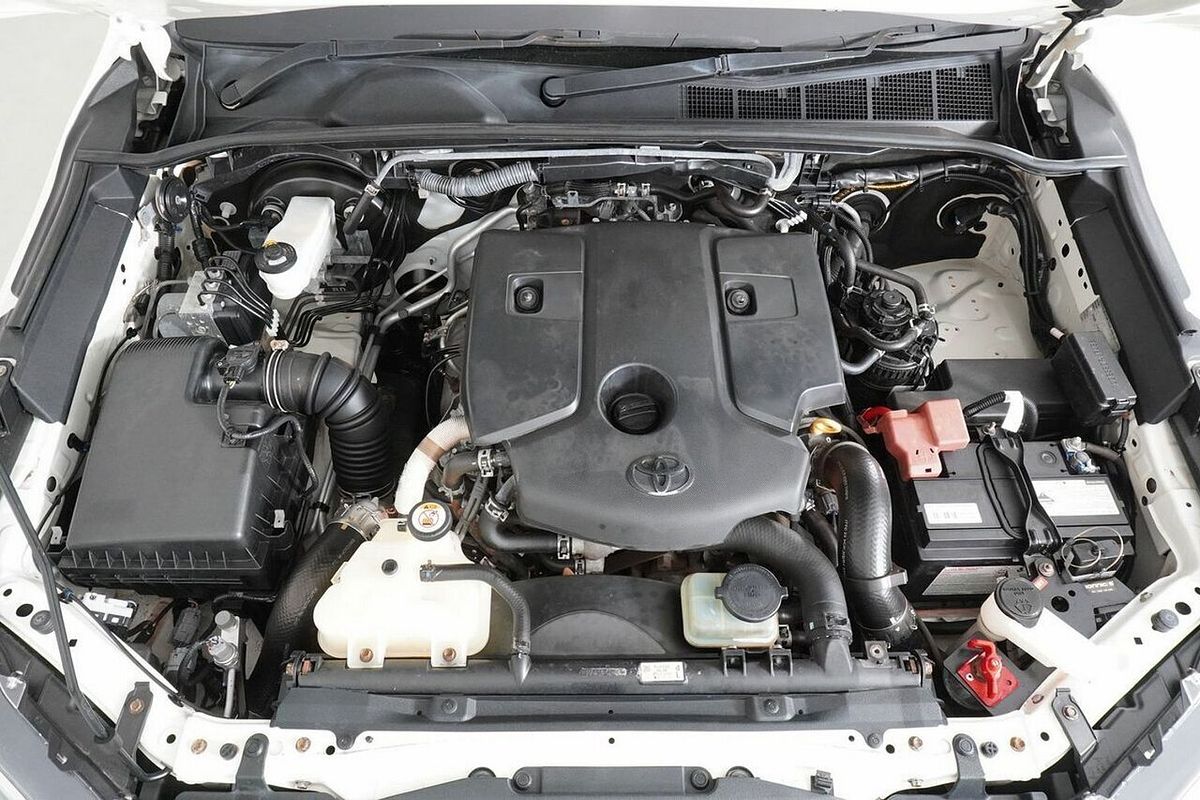 2021 Toyota Hilux SR5 (4x4) GUN126R Facelift 4X4