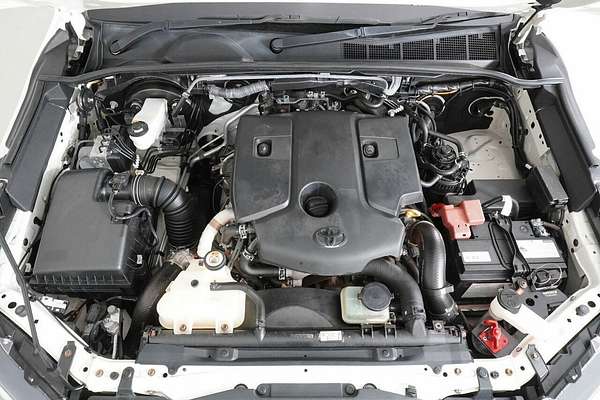 2021 Toyota Hilux SR5 (4x4) GUN126R Facelift 4X4
