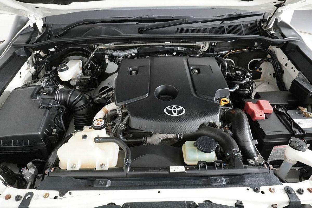 2022 Toyota Hilux SR (4x4) GUN126R 4X4