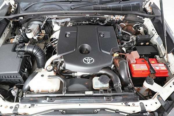 2020 Toyota Hilux SR (4x4) GUN126R Facelift 4X4