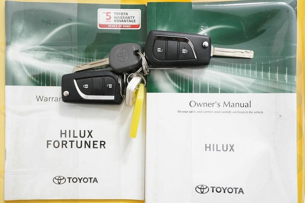 2021 Toyota Hilux SR (4x4) GUN126R 4X4