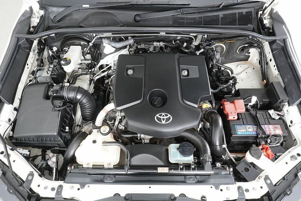 2021 Toyota Hilux SR5 (4x4) GUN126R Facelift 4X4