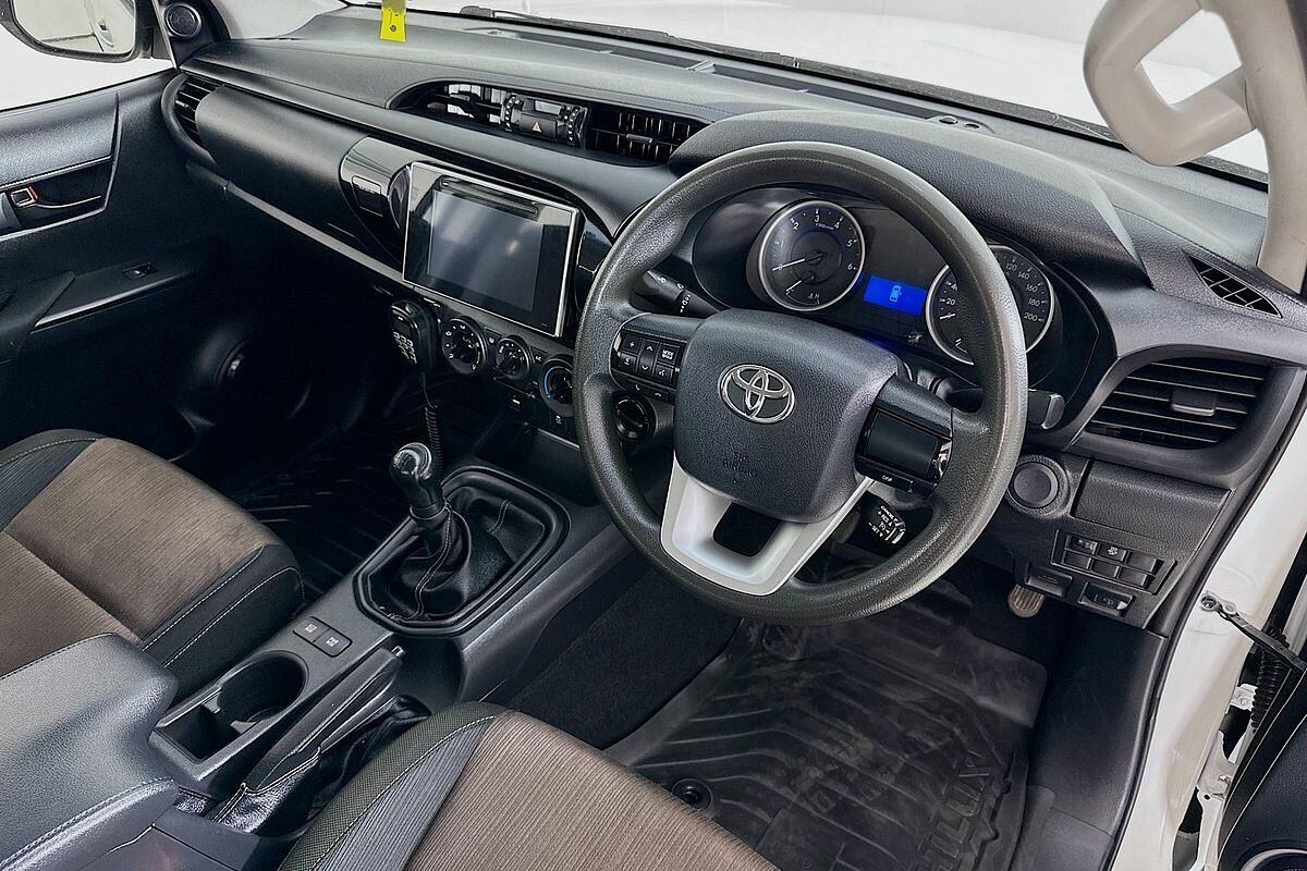 2017 Toyota Hilux SR (4x4) GUN126R MY17 4X4