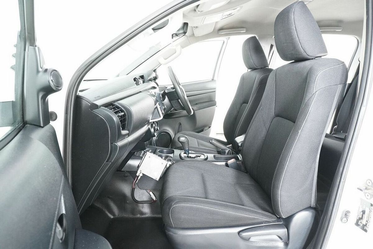 2021 Toyota Hilux SR (4x4) GUN126R Facelift 4X4