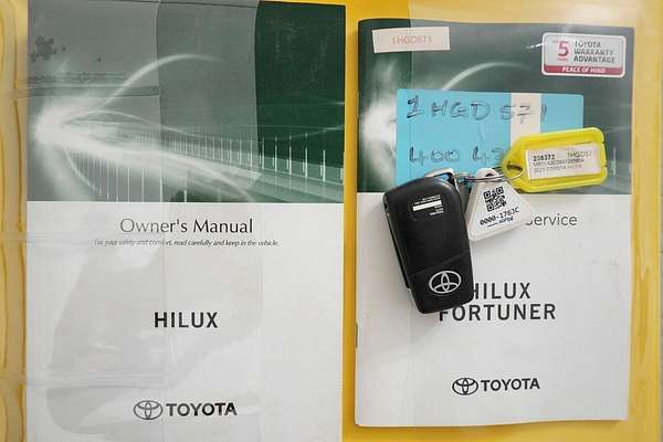 2021 Toyota Hilux SR (4x4) GUN126R Facelift 4X4