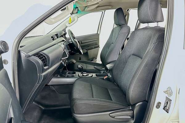 2021 Toyota Hilux SR (4x4) GUN126R Facelift 4X4