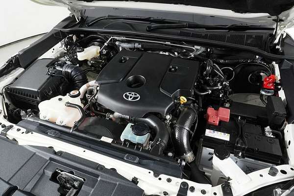 2024 Toyota Hilux SR (4x4) GUN126R 4X4