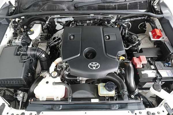 2020 Toyota Hilux SR (4x4) GUN126R Facelift 4X4