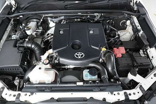 2021 Toyota Hilux SR (4x4) GUN126R Facelift 4X4