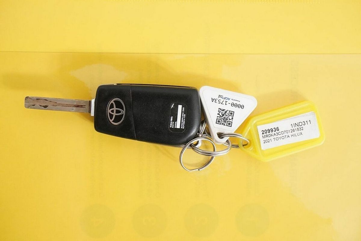 2021 Toyota Hilux SR (4x4) GUN126R Facelift 4X4