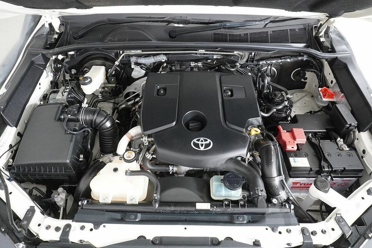 2021 Toyota Hilux SR (4x4) GUN126R Facelift 4X4