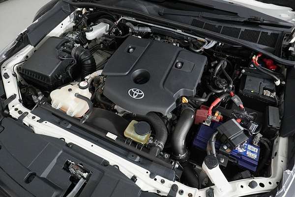 2020 Toyota Hilux SR (4x4) GUN126R Facelift 4X4
