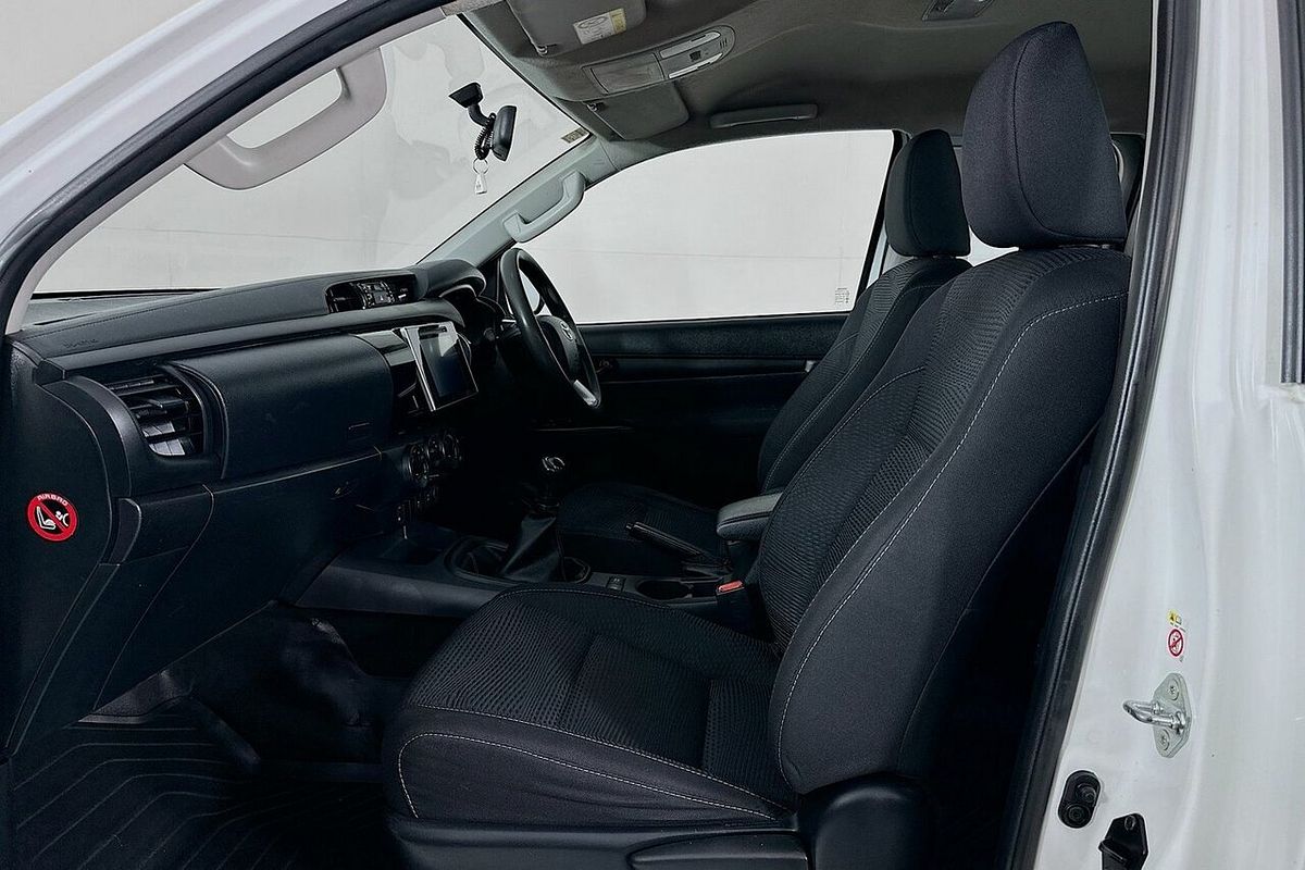 2019 Toyota Hilux SR (4x4) GUN126R MY19 4X4
