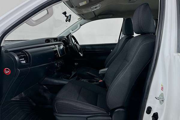 2019 Toyota Hilux SR (4x4) GUN126R MY19 4X4