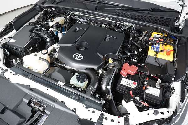 2021 Toyota Hilux SR5 + Premium Interior (4x4) GUN126R 4X4