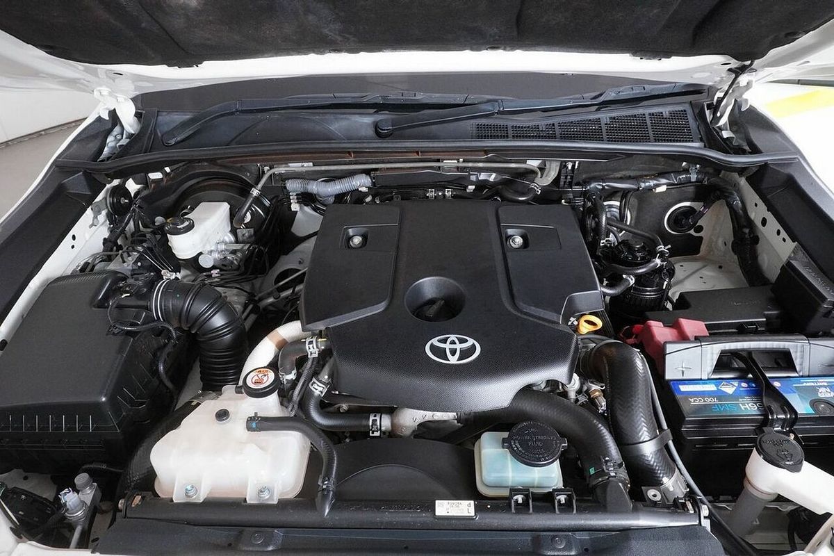 2021 Toyota Hilux SR (4x4) GUN126R Facelift 4X4