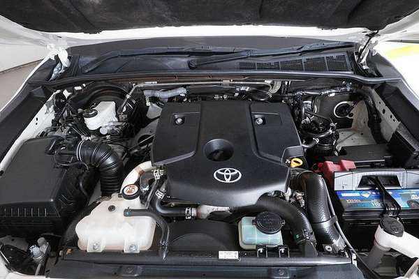 2021 Toyota Hilux SR (4x4) GUN126R Facelift 4X4