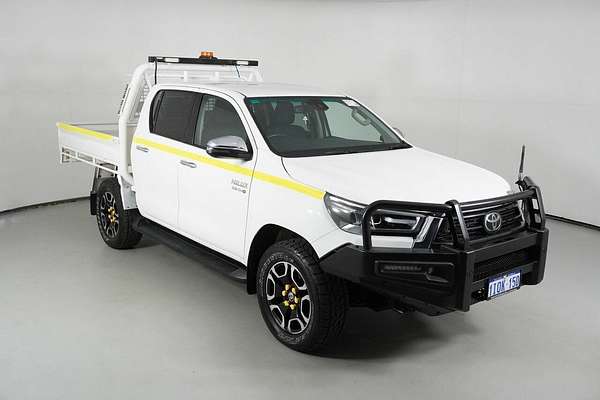 2021 Toyota Hilux SR5 (4x4) GUN126R Facelift 4X4