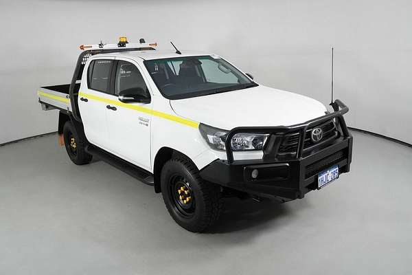 2020 Toyota Hilux SR (4x4) GUN126R Facelift 4X4