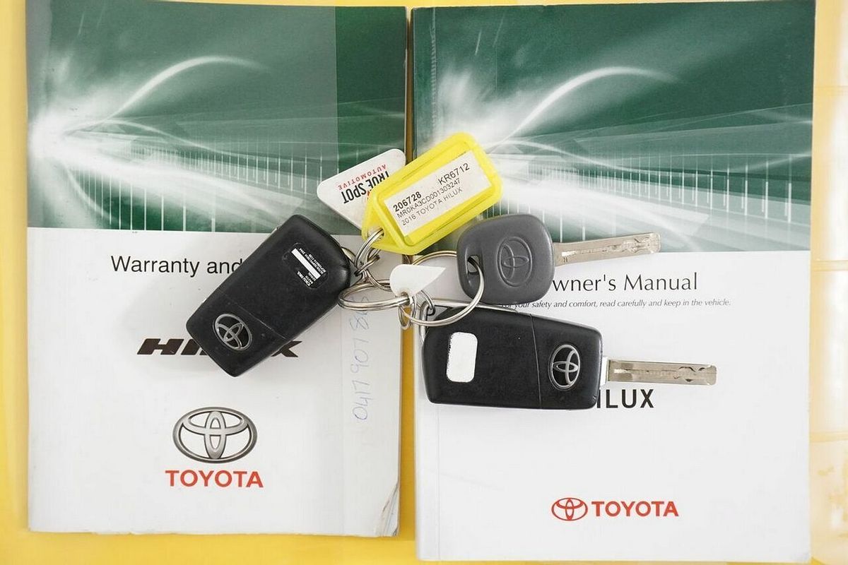 2016 Toyota Hilux SR (4x4) GUN126R 4X4