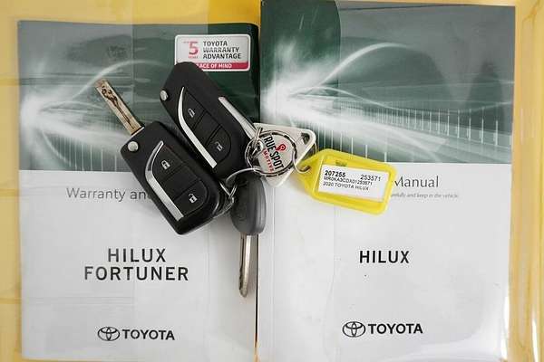 2020 Toyota Hilux SR (4x4) GUN126R Facelift 4X4