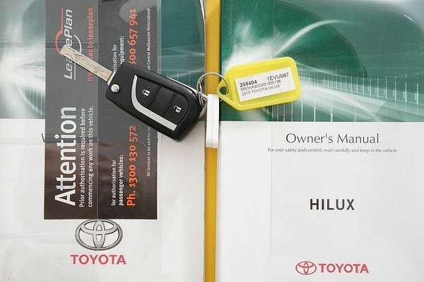 2015 Toyota Hilux SR (4x4) GUN126R 4X4