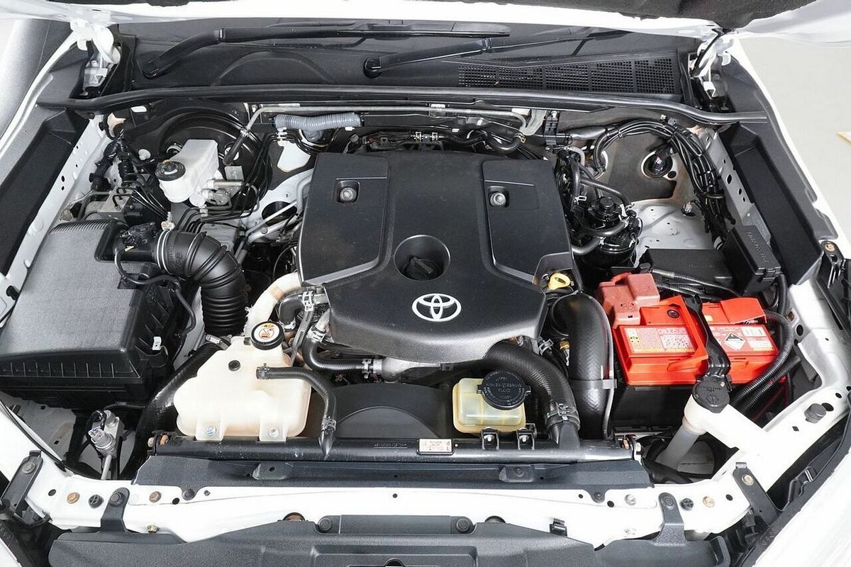 2018 Toyota Hilux SR (4x4) GUN126R MY19 4X4