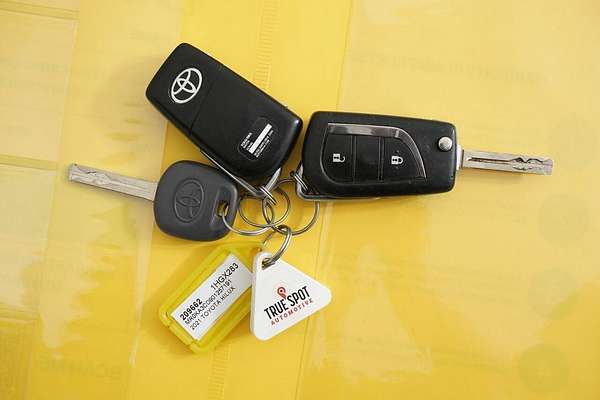 2021 Toyota Hilux SR (4x4) GUN126R Facelift 4X4