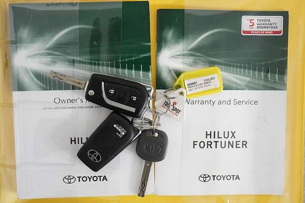 2021 Toyota Hilux SR (4x4) GUN126R Facelift 4X4