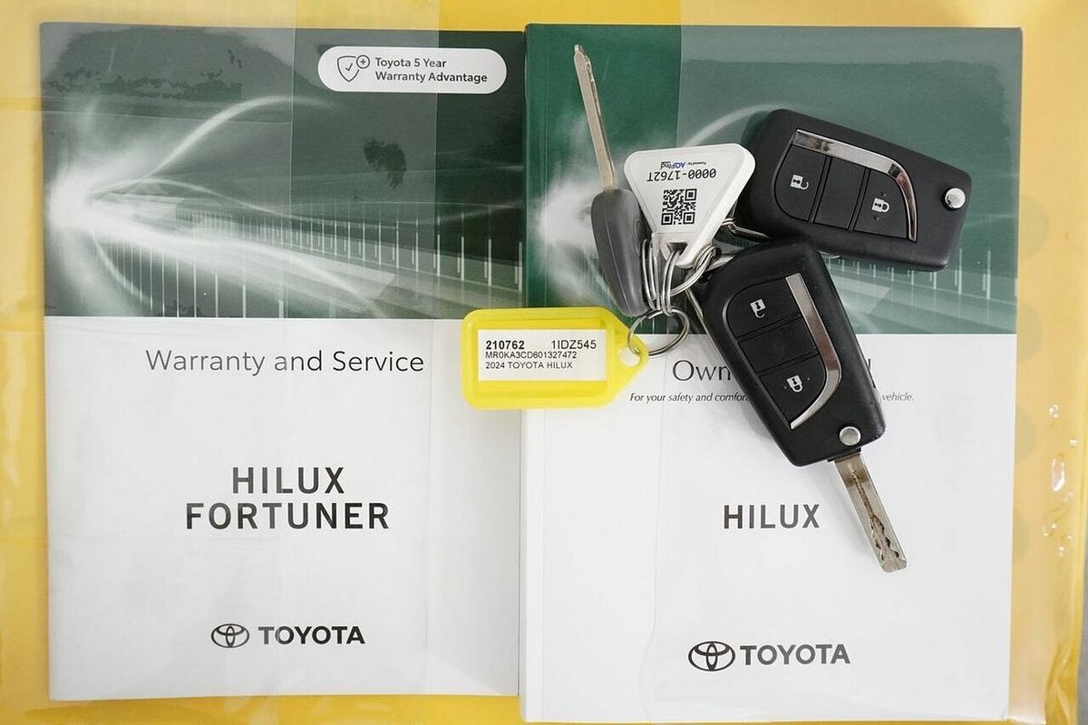 2024 Toyota Hilux SR (4x4) GUN126R 4X4
