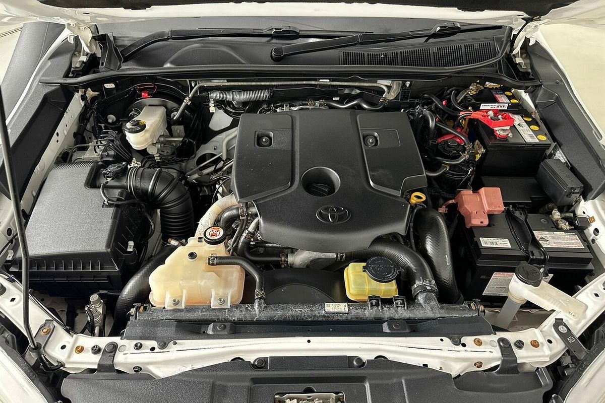 2019 Toyota Hilux SR (4x4) GUN126R MY19 4X4