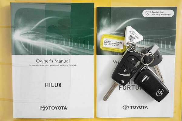 2024 Toyota Hilux SR (4x4) GUN126R 4X4