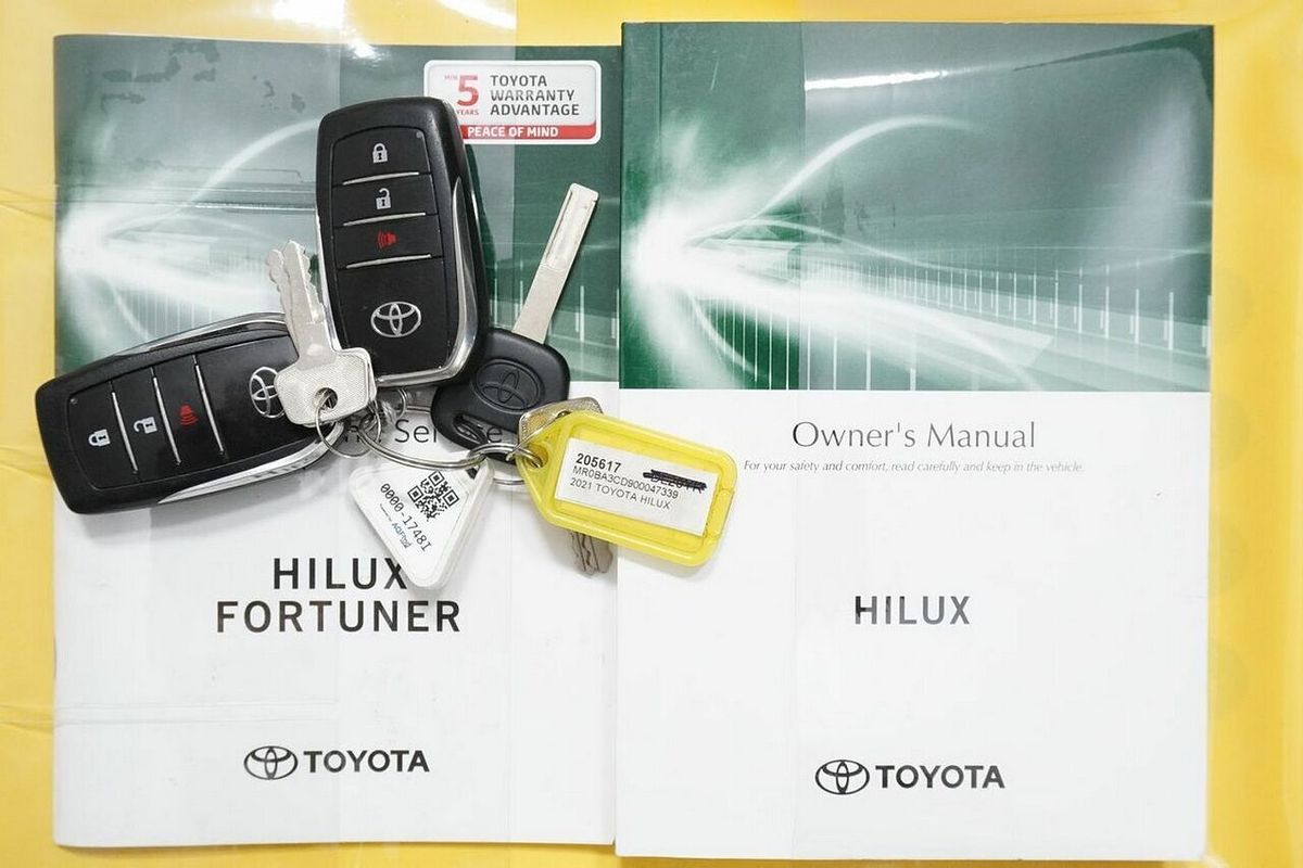 2021 Toyota Hilux SR5 (4x4) GUN126R Facelift 4X4