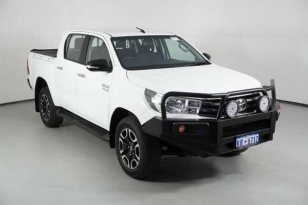 2016 Toyota Hilux SR (4x4) GUN126R 4X4