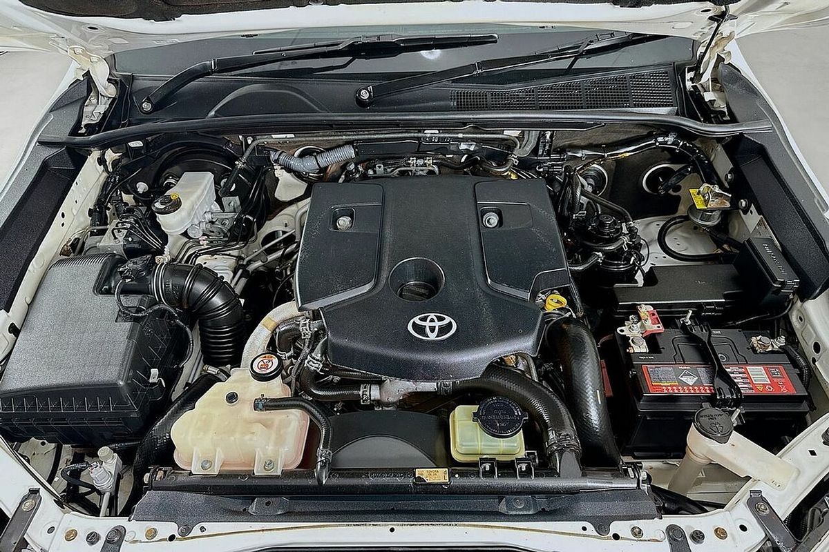 2019 Toyota Hilux SR (4x4) GUN126R MY19 4X4
