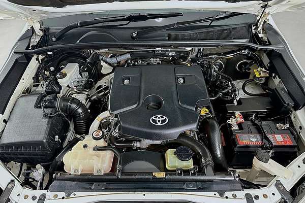 2019 Toyota Hilux SR (4x4) GUN126R MY19 4X4
