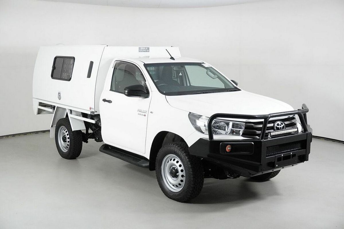 2017 Toyota Hilux SR (4x4) GUN126R 4X4