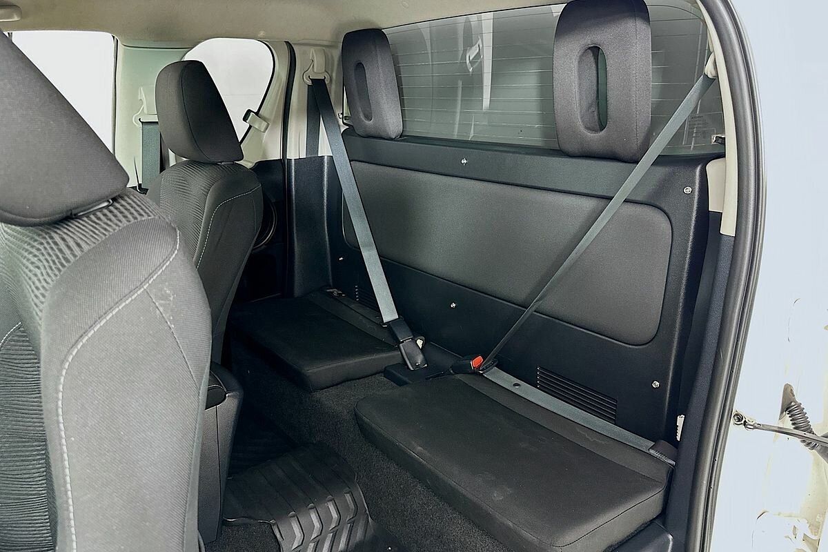 2021 Toyota Hilux SR5 (4x4) GUN126R Facelift 4X4