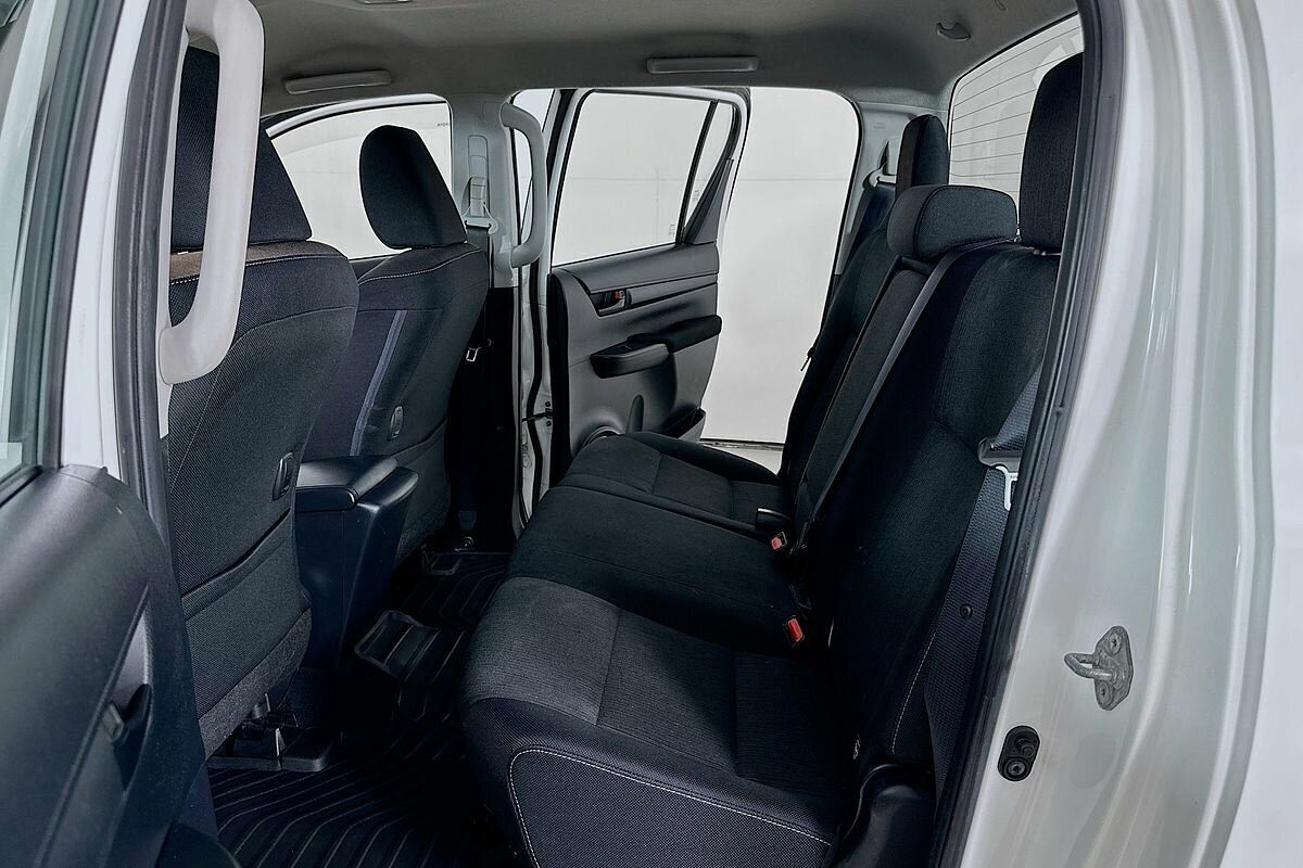 2017 Toyota Hilux SR (4x4) GUN126R MY17 4X4