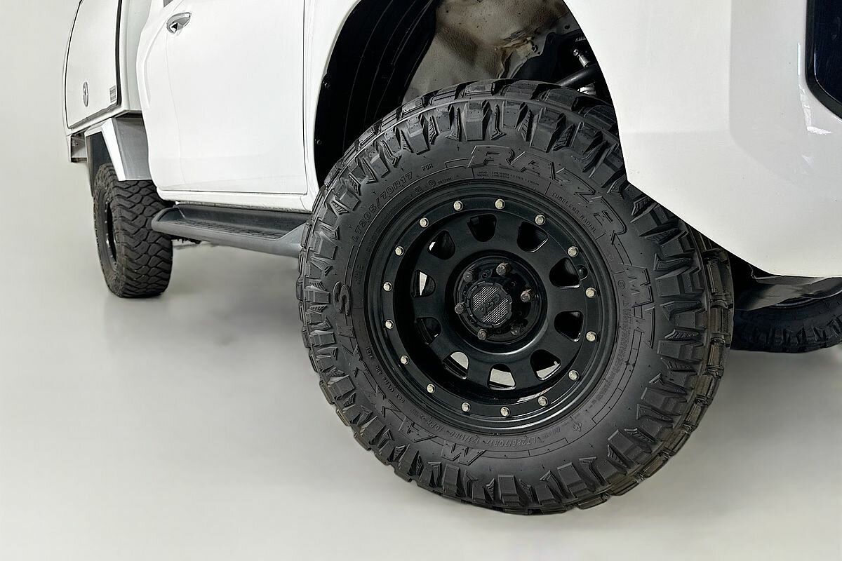 2021 Toyota Hilux SR5 (4x4) GUN126R Facelift 4X4
