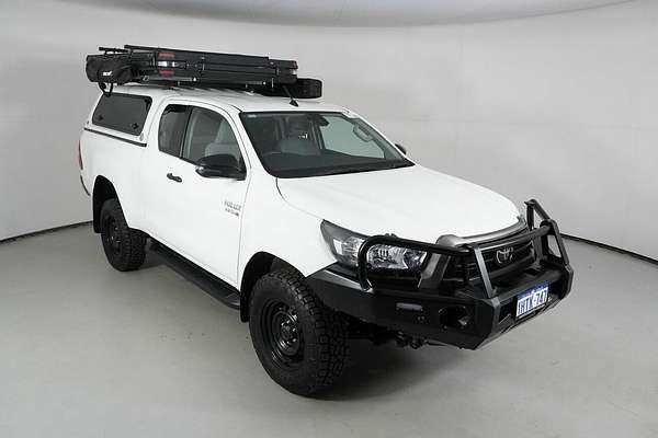 2021 Toyota Hilux SR (4x4) GUN126R Facelift 4X4