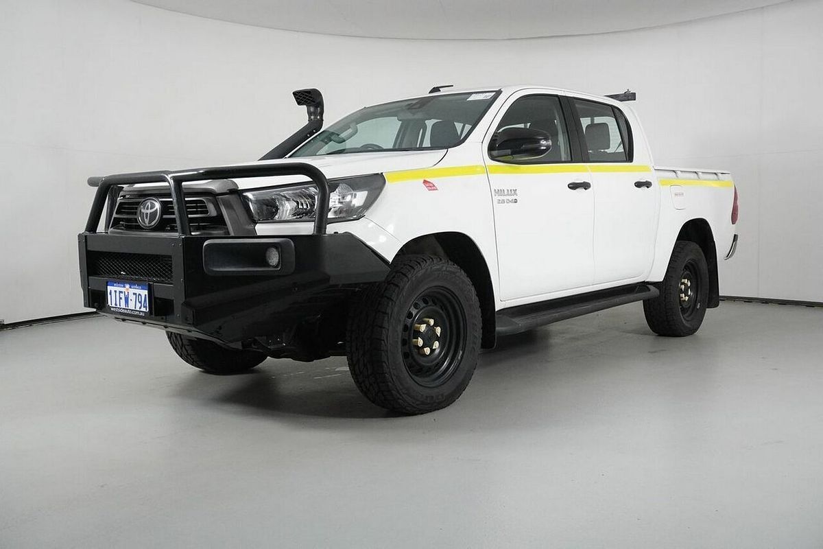 2020 Toyota Hilux SR (4x4) GUN126R Facelift 4X4