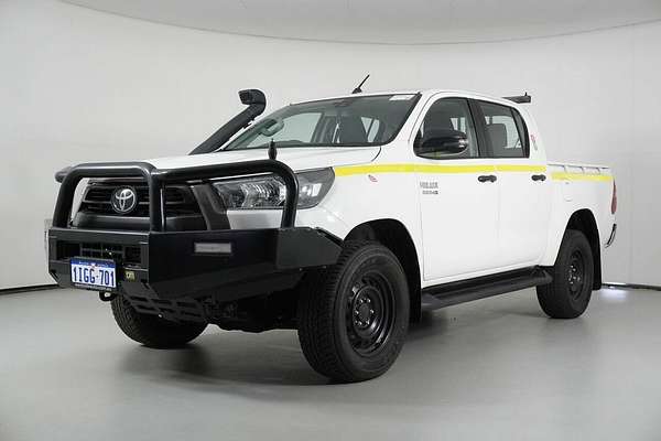 2020 Toyota Hilux SR (4x4) GUN126R Facelift 4X4