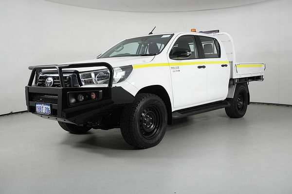 2020 Toyota Hilux SR (4x4) GUN126R Facelift 4X4